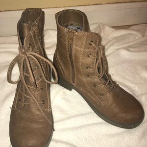 Women’s boots